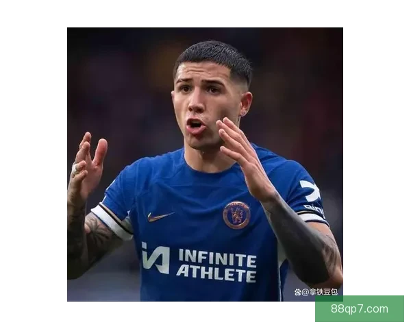 世体辟谣切尔西无意放走恩佐皇马拒绝高价引援转会计划不实消息